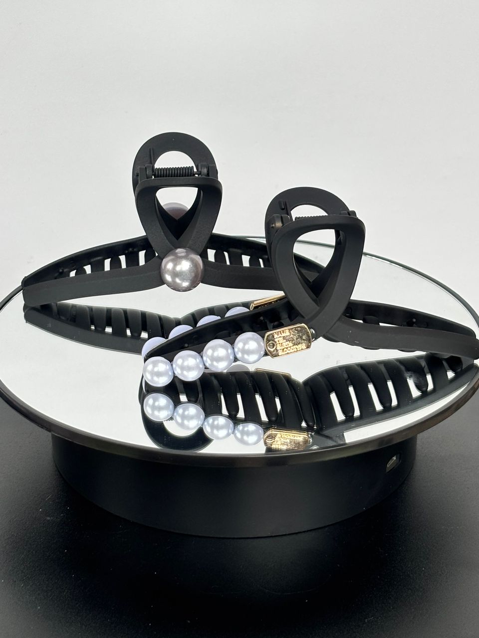 Black Pearl Claw Clip